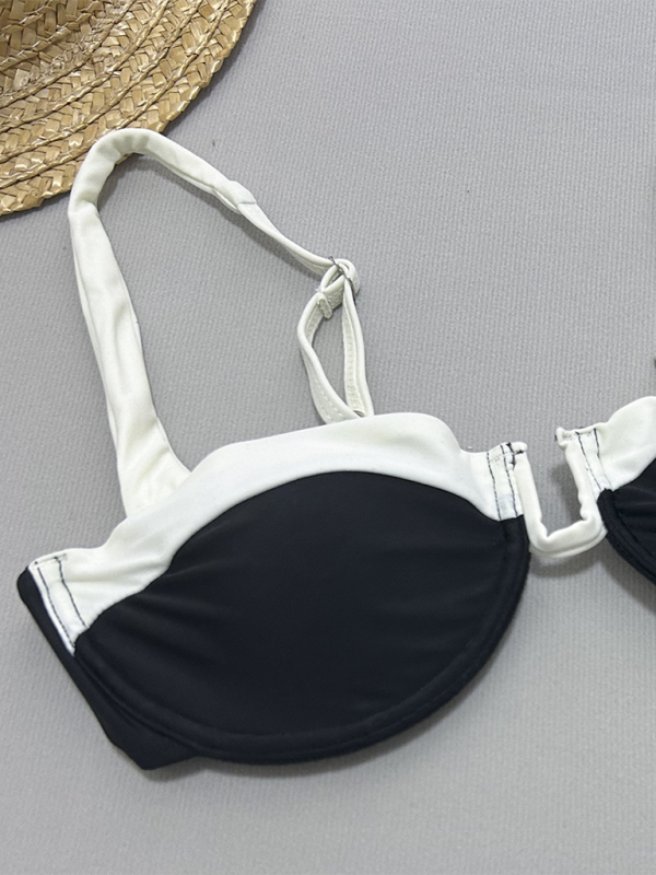 Schwarz-weißer geraffter zweiteiliger Badeanzug für Damen