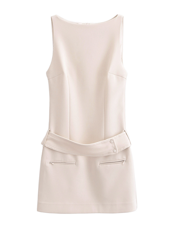 Figurbetontes Kleid mit Gürtel