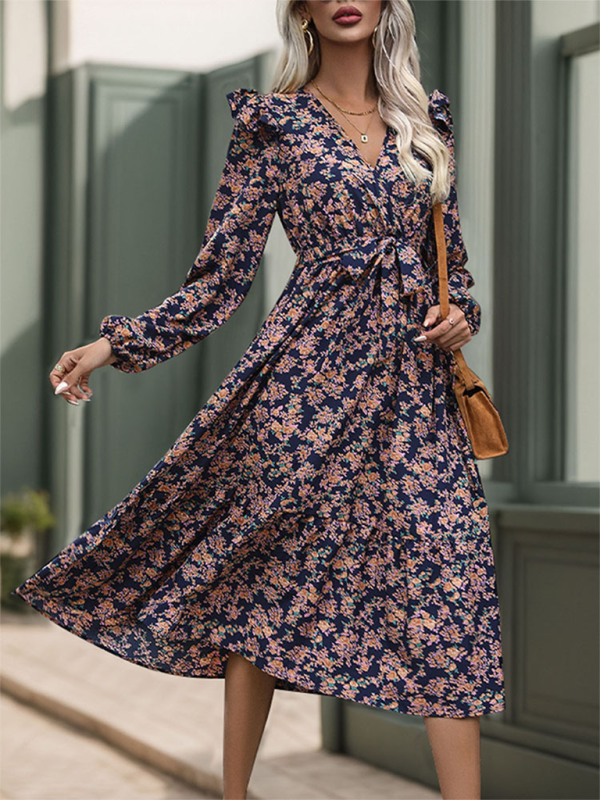 Bedrucktes Kleid mit langen Ärmeln und Rüschen und V-Ausschnitt