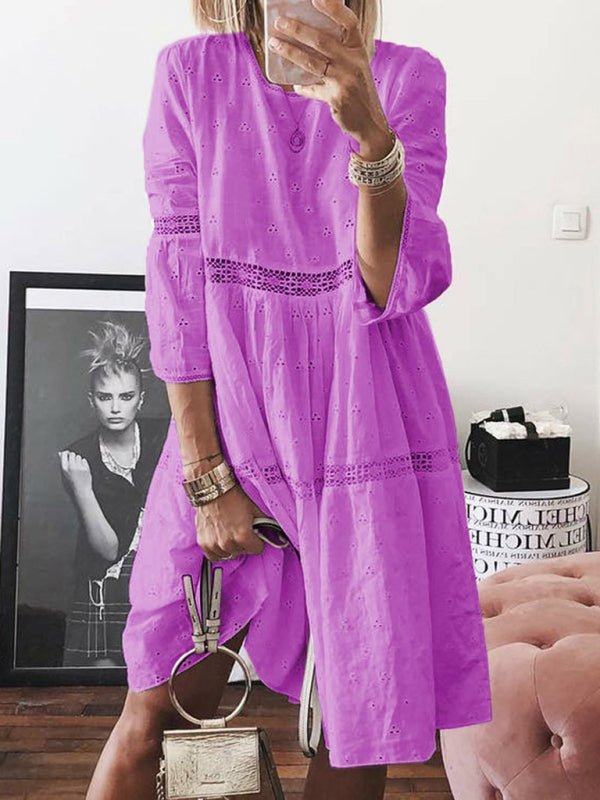 Hohl besticktes Kleid mit drei Viertelärmeln und Spitzennähten
