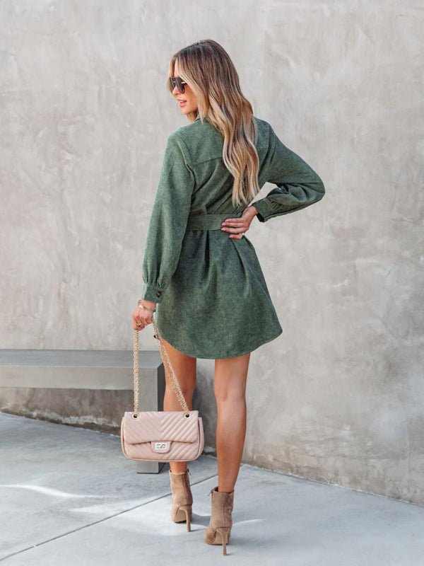 Damen-Hemdkleid aus Baumwollcord mit langen Ärmeln und Gürtel