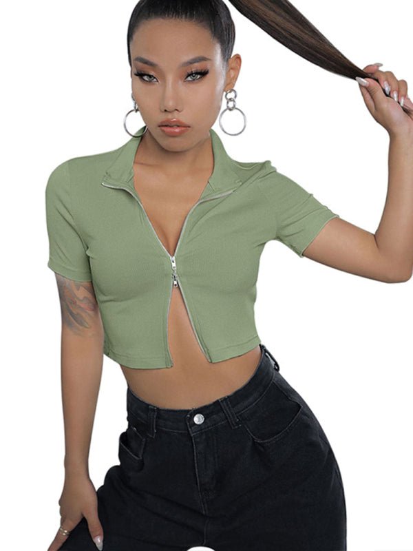 Eng anliegendes sexy Damenoberteil mit Reißverschluss und Revers