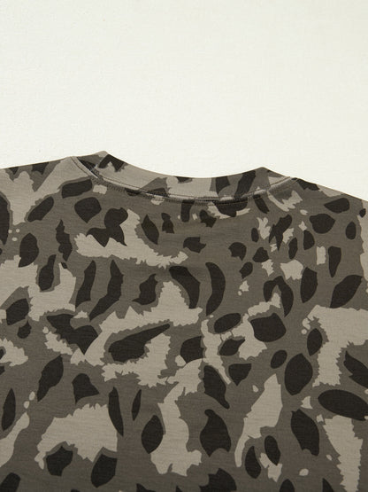 Leopard Print Mock Neck Slim Tee