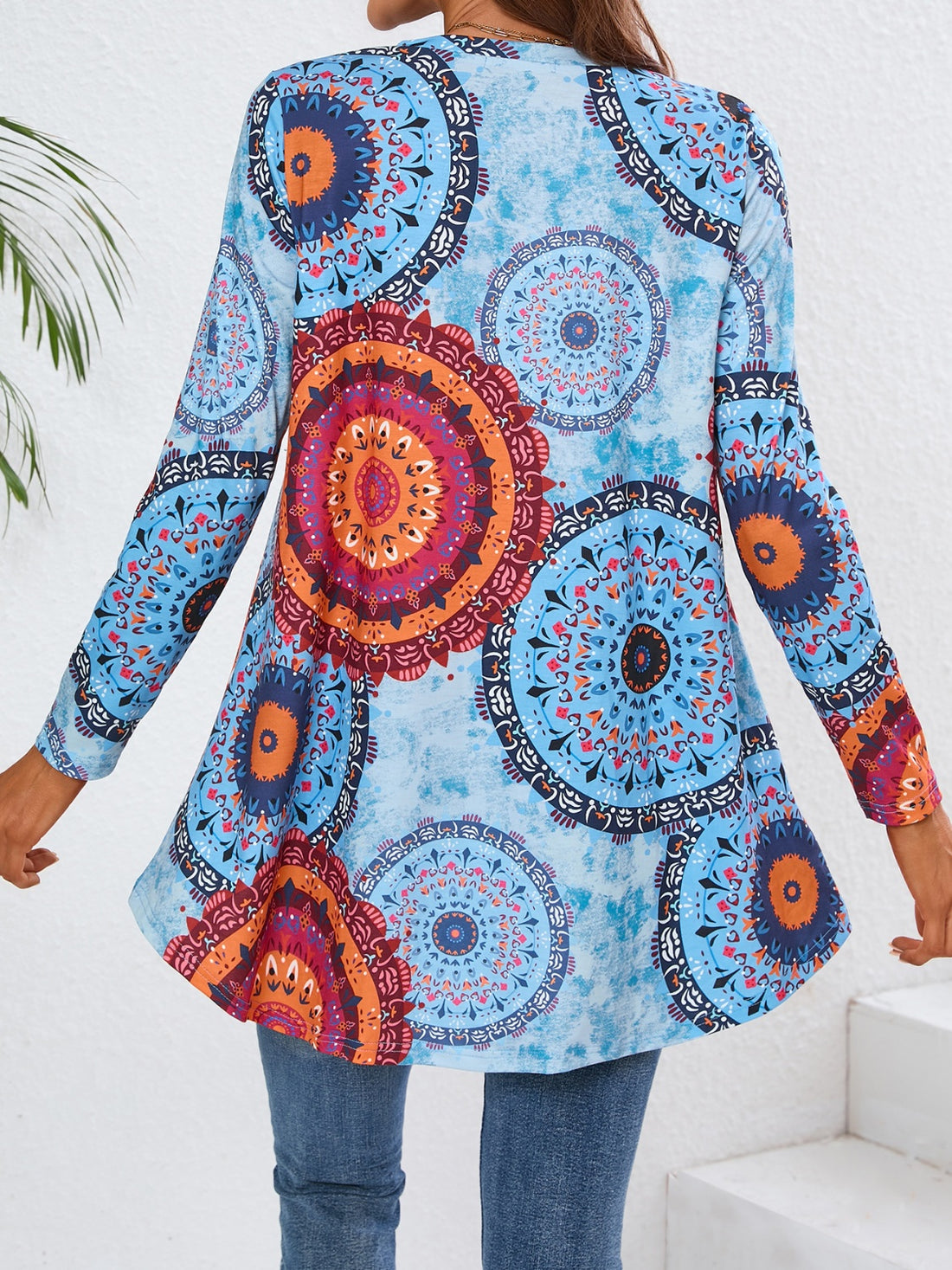 Geometric Printed V-Neck Long Sleeve T-Shirt