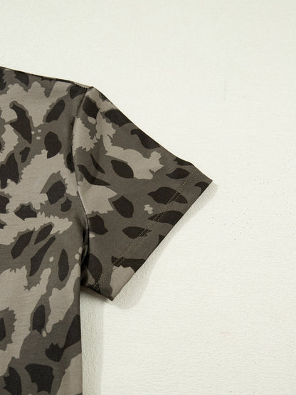 Leopard Print Mock Neck Slim Tee
