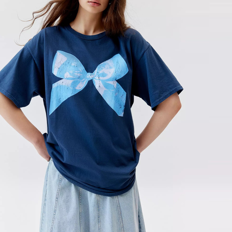 Butterfly T-shirt for women, simple style, round neck and short sleeves