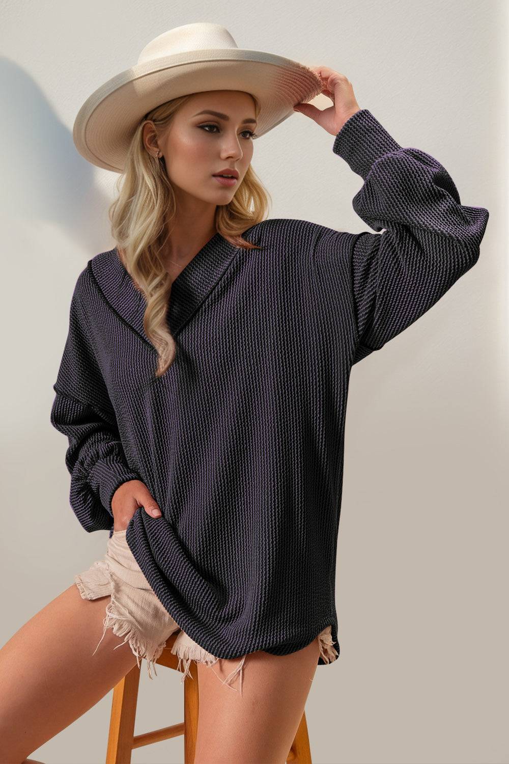 Textured V-neck long sleeve T-shirt in ribbed fabric