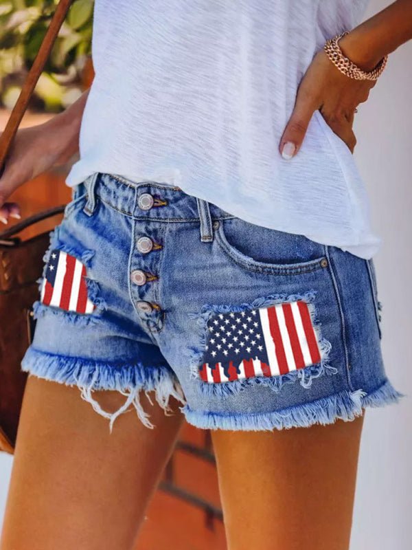 Button-breasted printed patch denim shorts with ripped fringed hot pants