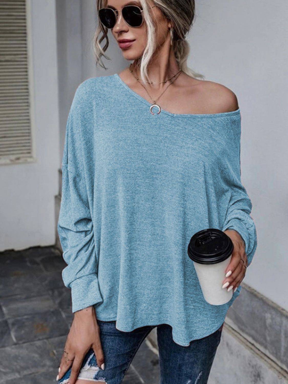 Light blue drop shoulder long sleeve T-shirt, off-shoulder