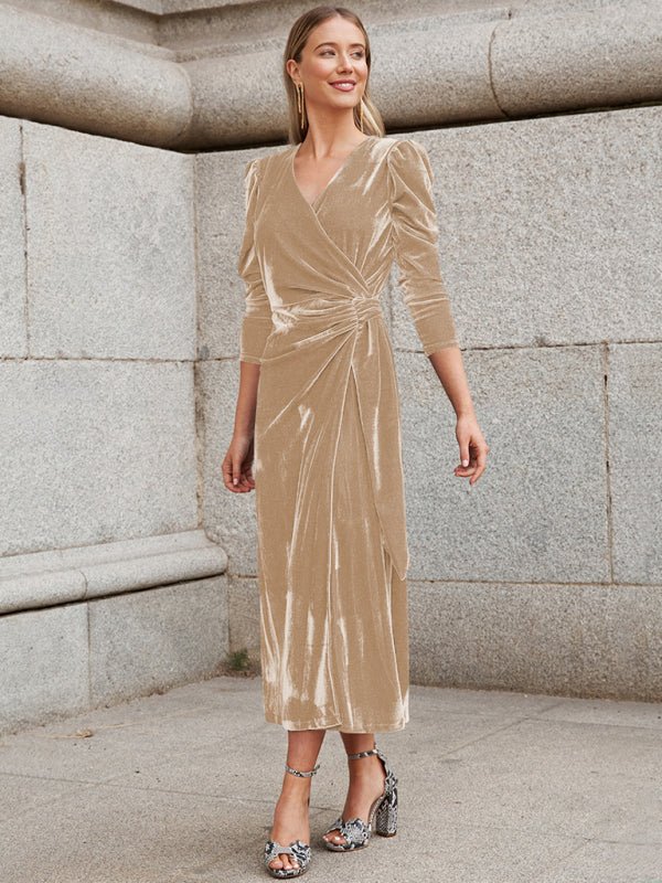 Französisches elegantes Langarm-Abendkleid aus goldenem Samt