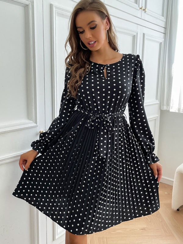 Mini robe de cocktail plissée à manches longues Aline pour femmes avec trou de serrure à l&