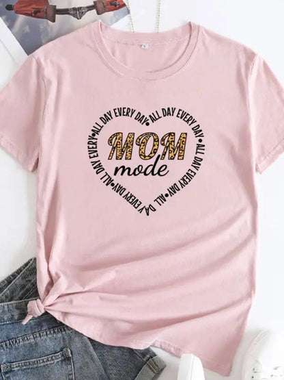 Pink Mom mode T-shirt with heart design