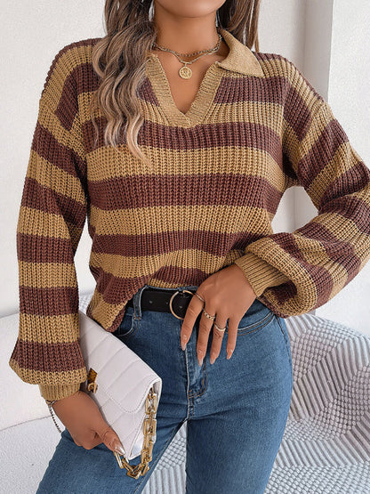 Lässiger langärmliger Strickpullover mit Reverskragen und Kontraststreifen 