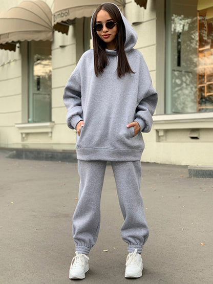 Lässiges zweiteiliges Damen-Set mit Kapuzensweatshirt 