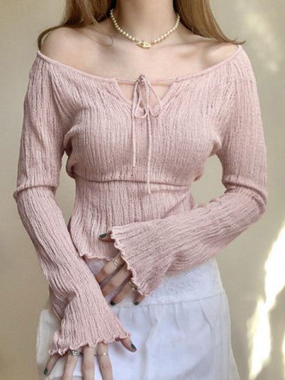 New elegant one-shoulder V-neck lace-up shoulder-length long-sleeved sweet fungus-trimmed sweater