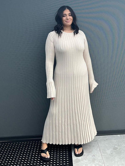 Strickkleid, lässige Taille, Rundhalsausschnitt, großer Grubenstreifen 