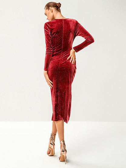 Sexy Damenkleid aus Paillettensamt mit hohem Schlitz 