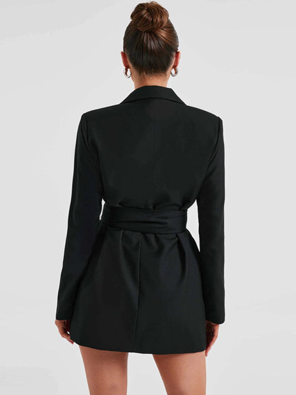 Elegantes, mittellanges Anzugkleid mit Taillenschnürung und Revers 