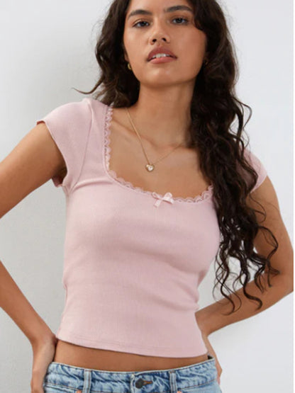 T-shirt femme en maille col carré avec nœud en dentelle 