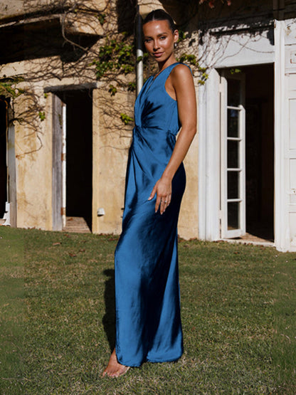 Robe femme sans manches plissée nouée col V 