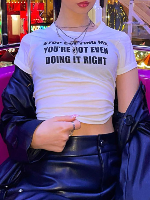 Kurzes Y2K-T-Shirt mit Buchstabenmuster für Damen 