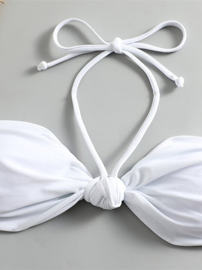 Femininer Neckholder-String-Bikini mit Knoten 