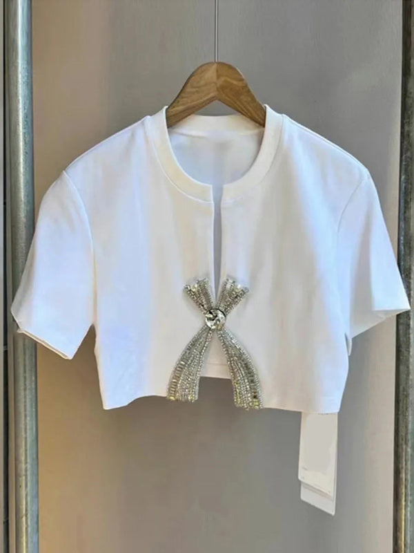 Kurzärmliges Oberteil mit Schlitz und Diamant-Paillettenschleife im neuen Stil in Volltonfarbe 