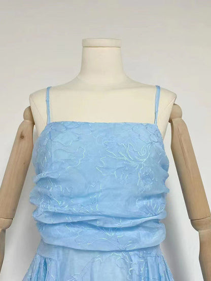 Neues langes Kleid mit trägerloser Taille und Sling-Ausschnitt 