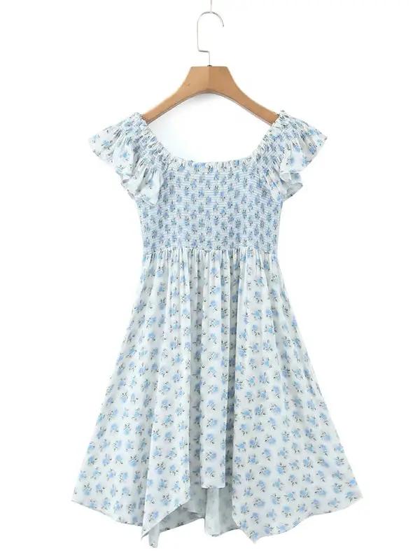 Back view of blue floral dress with flying sleeves