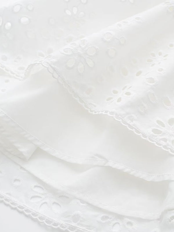 Sexy kurzes Kleid aus französischer Spitze mit tiefem V-Ausschnitt und ausgehöhlter Taille