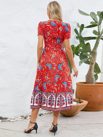 Sexy kurzärmliges V-Ausschnitt-Kleid, Bohemian-Strandrock im Retro-Blumenstil 