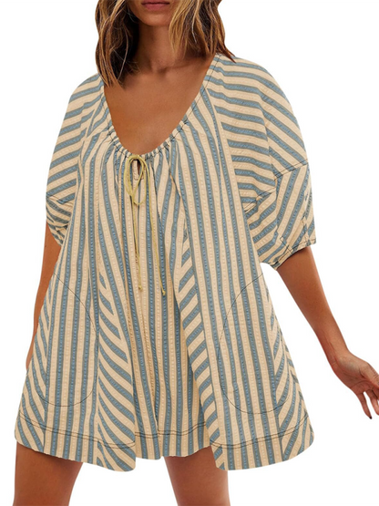 Short-sleeved striped jumpsuit, slim and casual, loose deep V wide-leg short jumpsuit