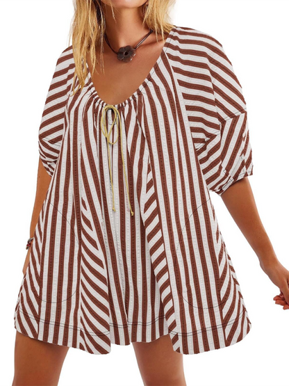 Short-sleeved striped jumpsuit, slim and casual, loose deep V wide-leg short jumpsuit