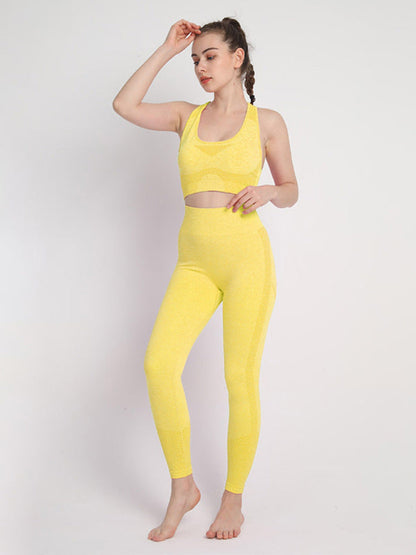 Yellow seamless dotted sports suit with racerback bra