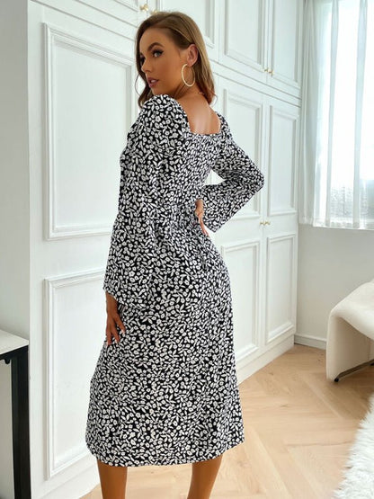 Robe femme dos nu imprimée à manches longues 